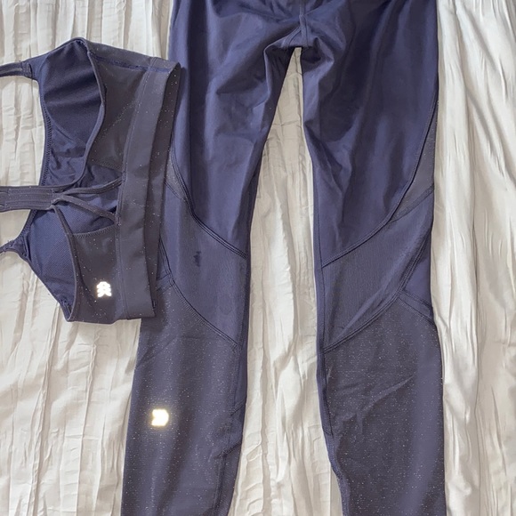 All In Motion Workout Set - Picture 3 of 6